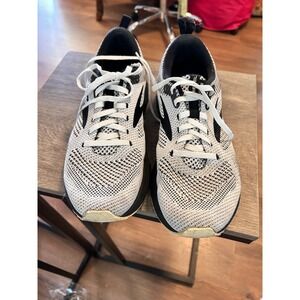 Brooks Revel Running Shoes Womens White Black Knit Sneakers Low Top Athletic